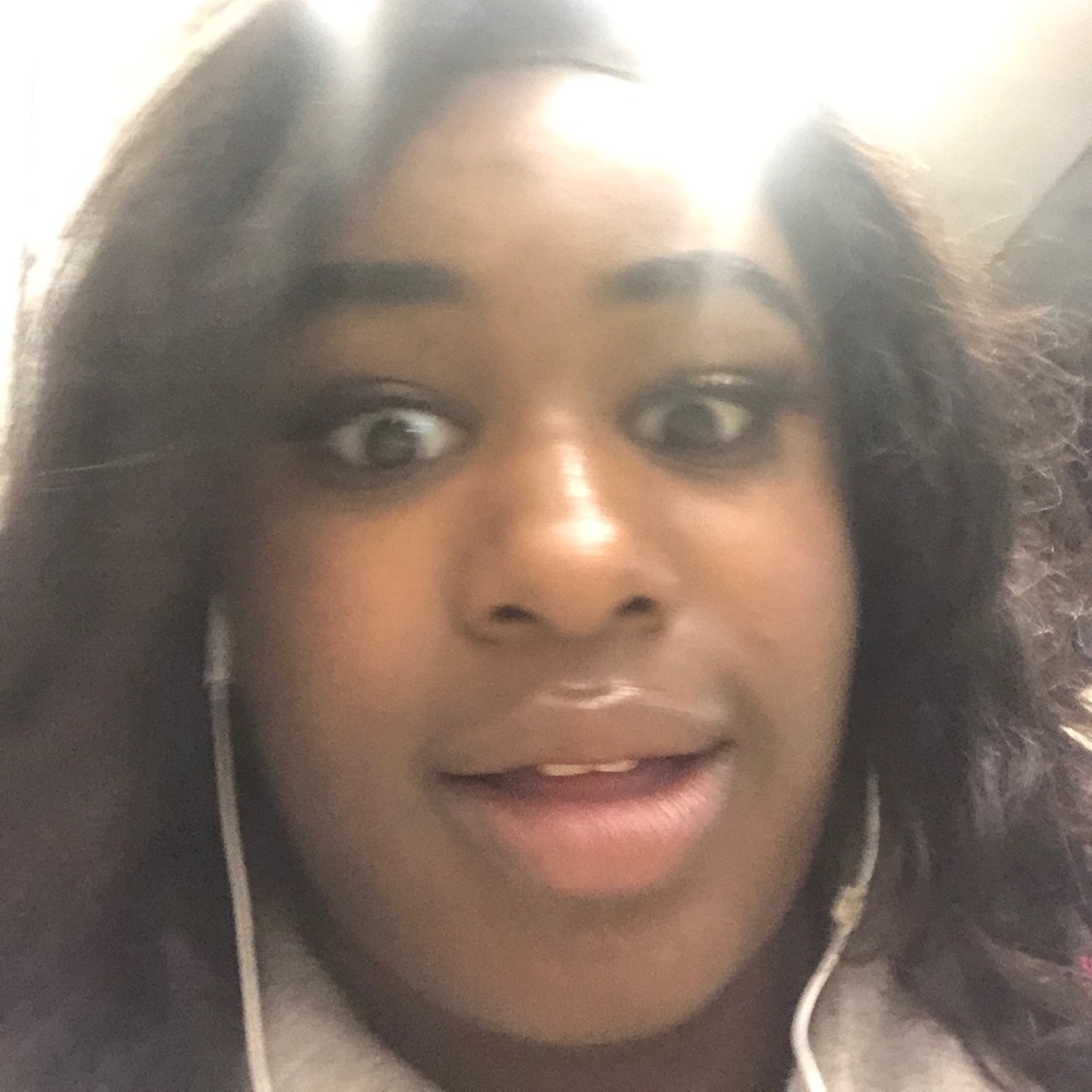 Meet your Posher, Mya